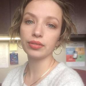 Meet your Posher, Mia